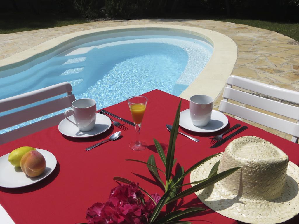 Appartement Dans Villa St Raphael Saint-Raphaël Rum bild