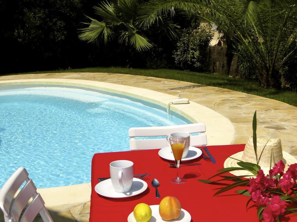 Appartement Dans Villa St Raphael Saint-Raphaël Rum bild