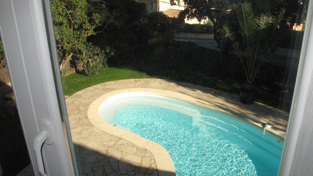 Appartement Dans Villa St Raphael Saint-Raphaël Rum bild