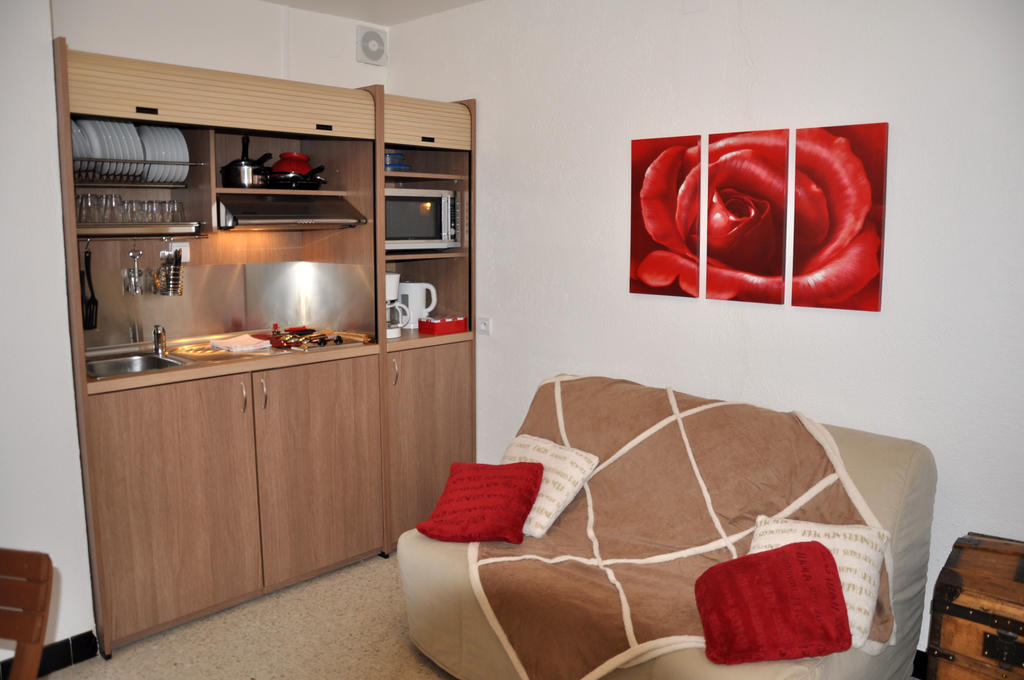 Appartement Dans Villa St Raphael Saint-Raphaël Rum bild