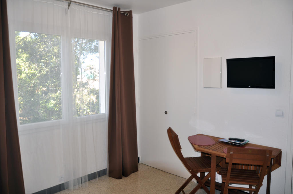 Appartement Dans Villa St Raphael Saint-Raphaël Rum bild