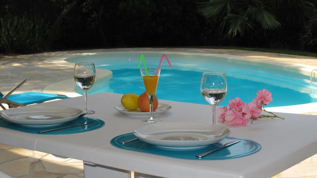 Appartement Dans Villa St Raphael Saint-Raphaël Exteriör bild