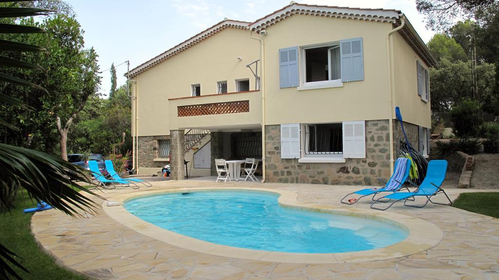 Appartement Dans Villa St Raphael Saint-Raphaël Exteriör bild